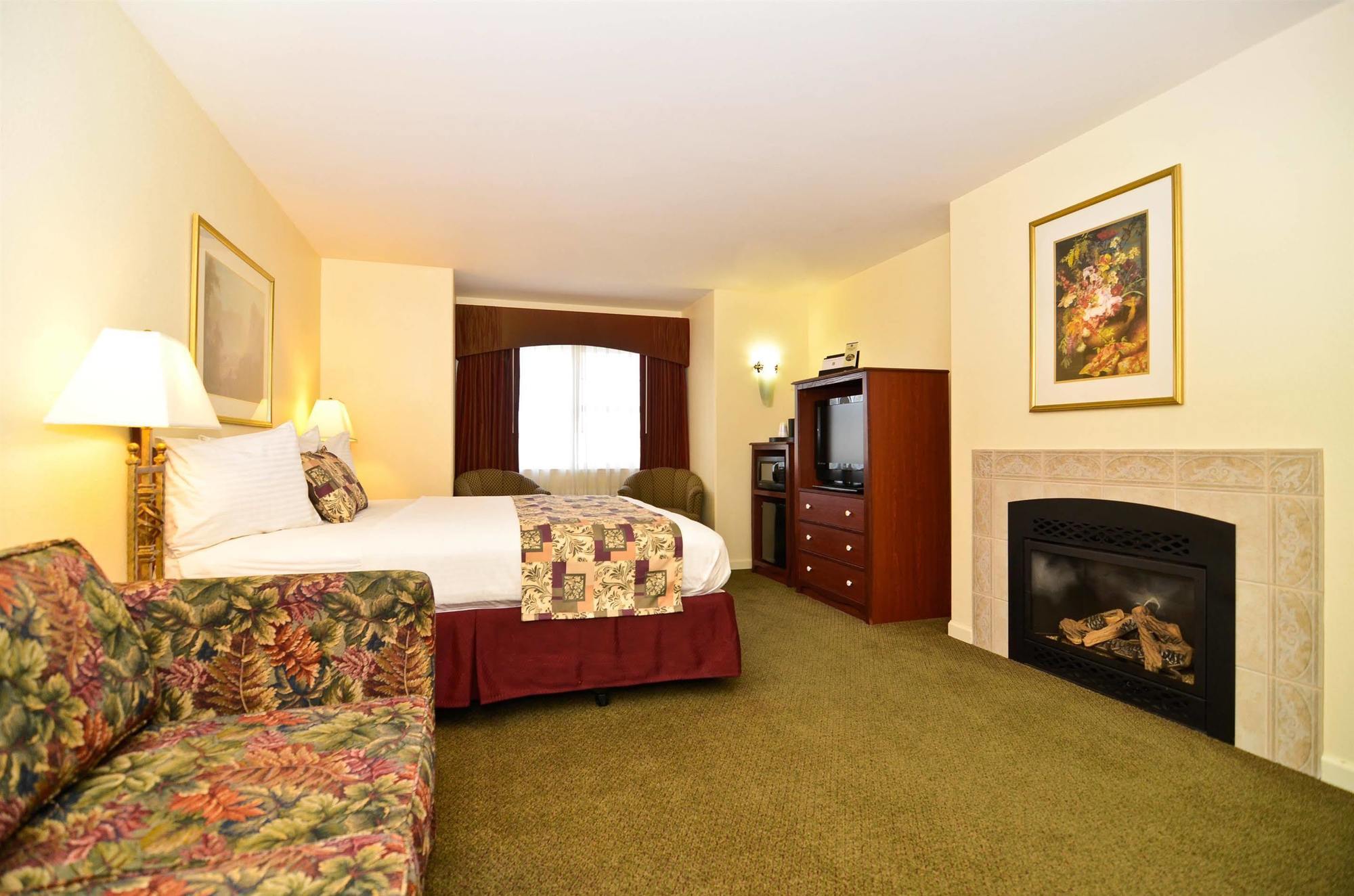 Best Western Cedar Inn & Suites Ейнджълс Кемп Стая снимка